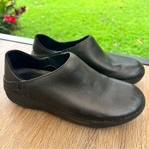 Fitflop Women's Clogs Slip On Black Leather Size 7